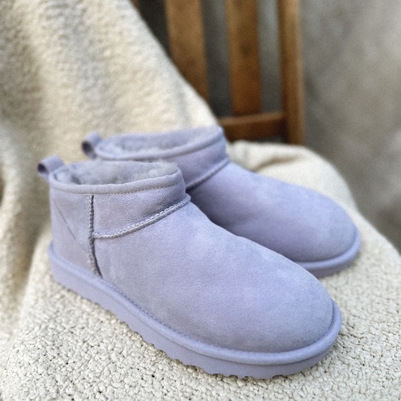 Women’s UGG Classic Ultra Mini Boots in Sage Blossom size 8 - Picture 5 of 7